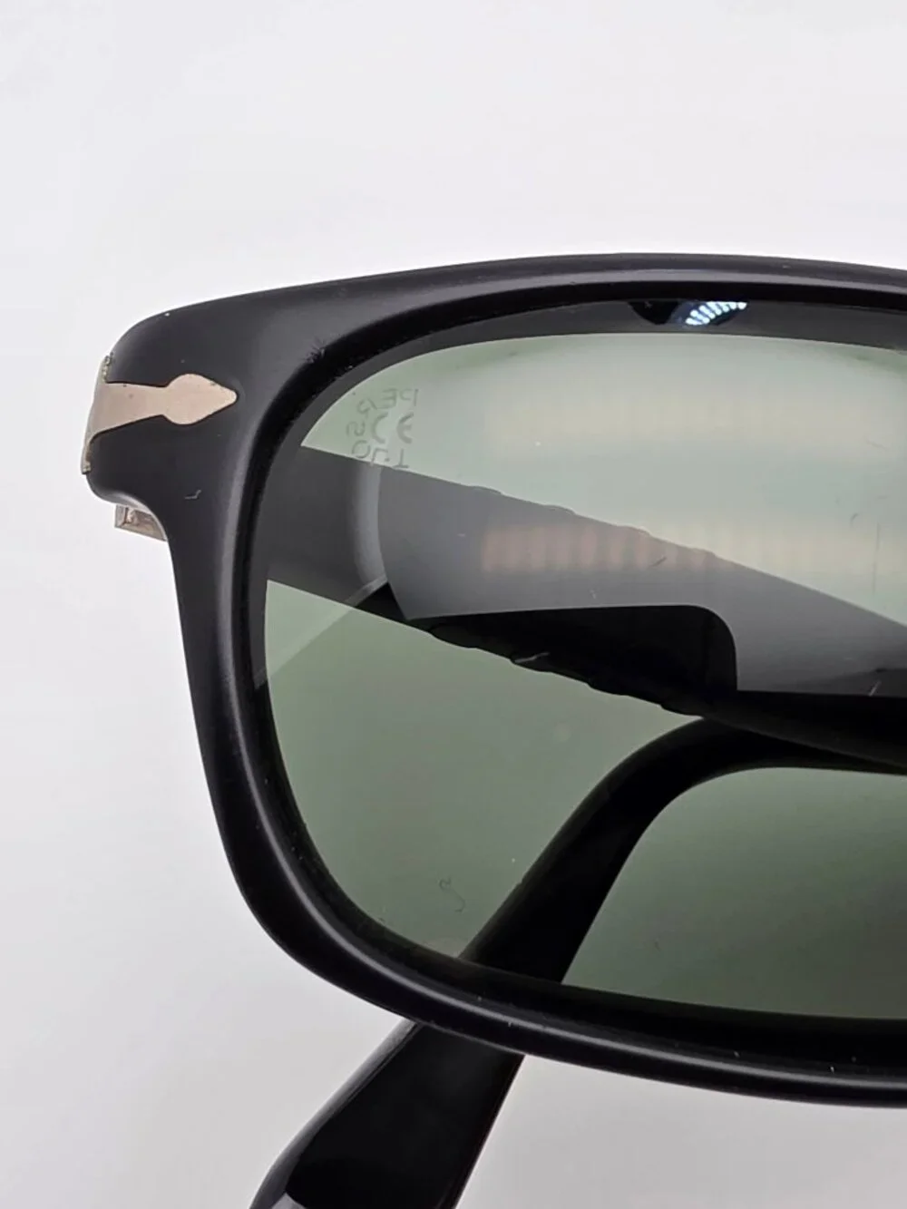 Persol this listing